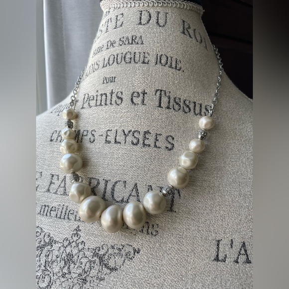NWT Lia Sophia 17”-22” Pearl Necklace - Picture 5 of 16